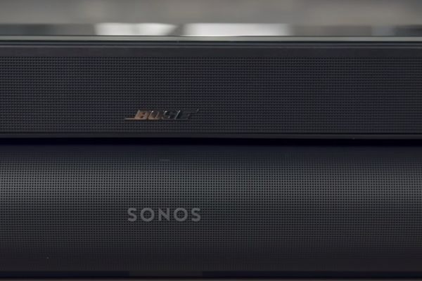 Sonos Arc vs Bose Soundbar 700